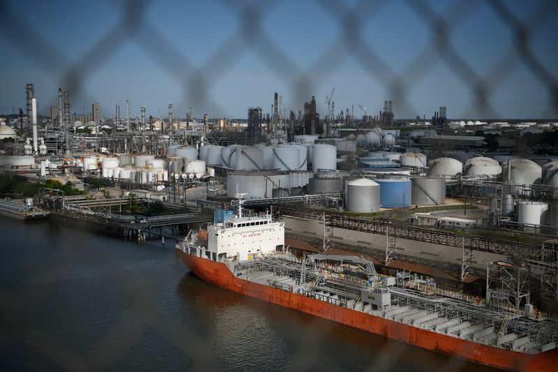 Analysis-US Gulf Coast oil prices to take center stage as exports dominate