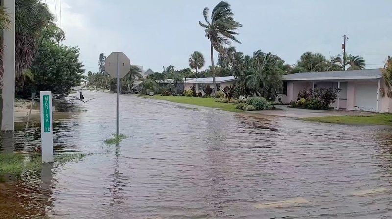 Tropical Storm Debby soaks US Southeast