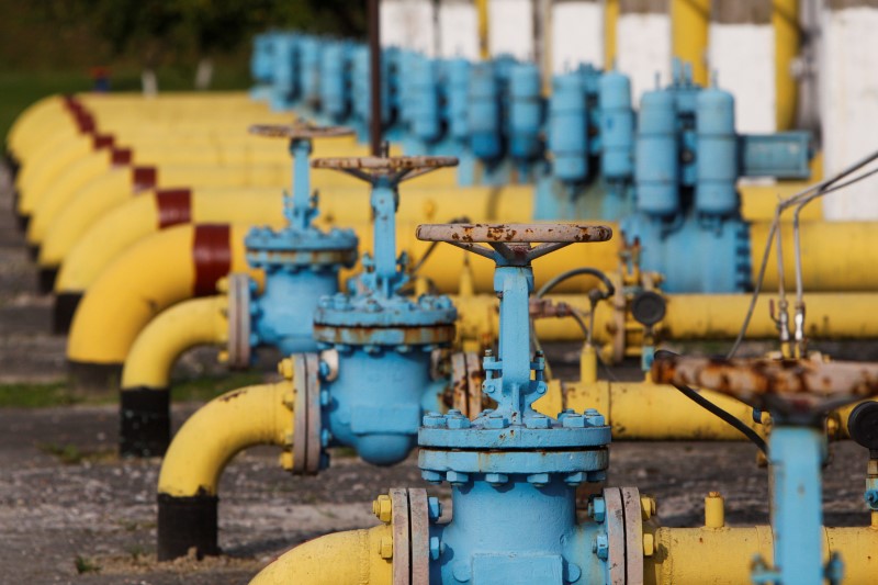 European natural gas prices near 44 euros amid Ukraine transit route uncertainty