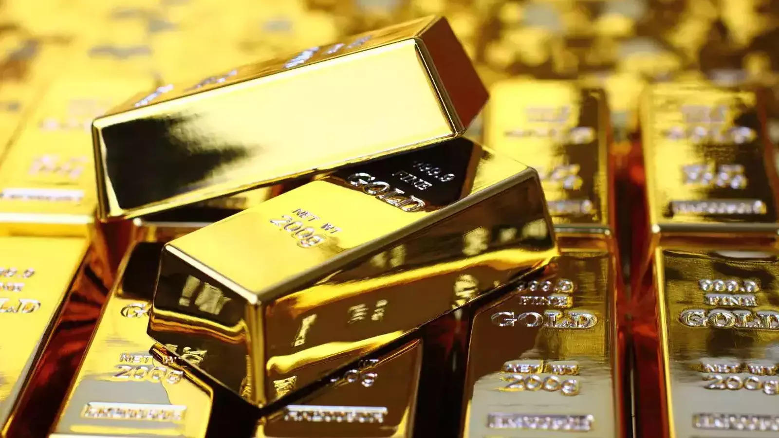 Gold edges higher as weak US data lifts Fed rate-cut bets