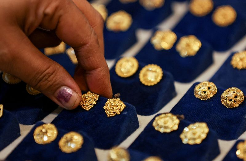 Gold set for brightest year since 2010 on rate cuts, safe-haven demand