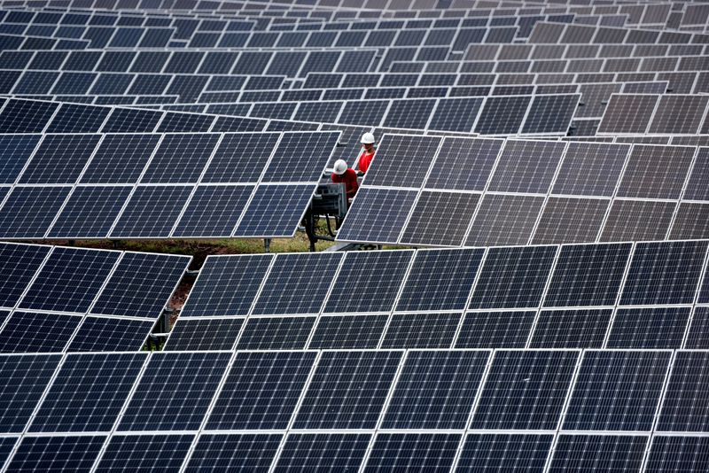 New US solar tariffs on Southeast Asia to raise prices, cut profit margins