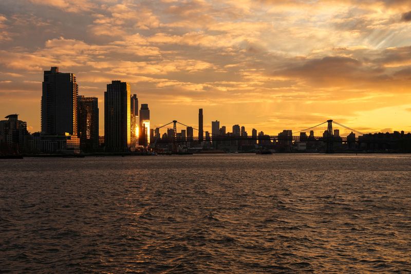 New York's electric grid ready to meet cold snap demand, operator says