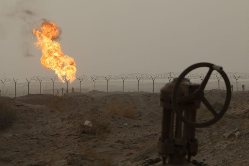 Oil prices pare gains spurred by Middle East supply fears