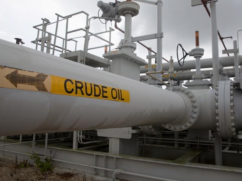 Oil prices rise; eurozone growth, US inventory draw help