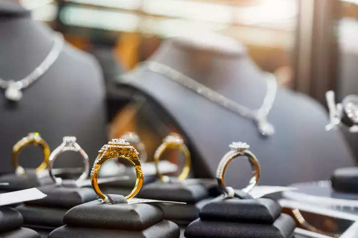 Organised jewellery retailers likely to witness 17-19% revenue growth in FY25: Report