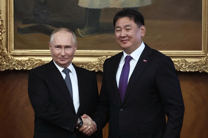 Putin gets lavish welcome in Mongolia despite ICC warrant