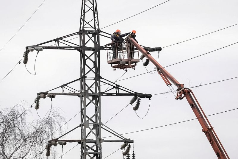 Russian attacks on Ukraine power grid probably violate humanitarian law, says UN