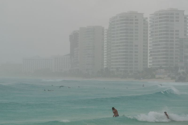 Cuba, Florida brace for impact as Tropical Storm Helene barrels north