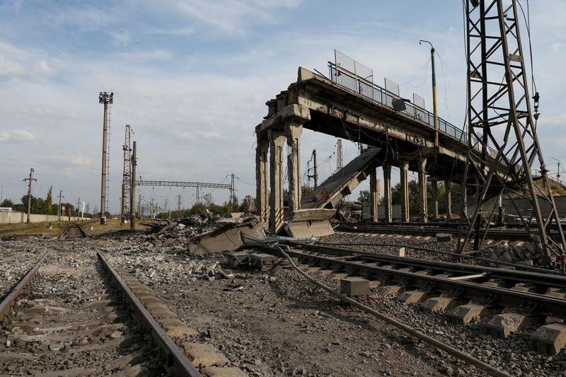 Ukraine's key Pokrovsk coal mine still operating as Russian troops move closer