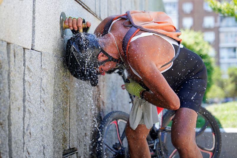 UN demands action on extreme heat as world registers warmest day