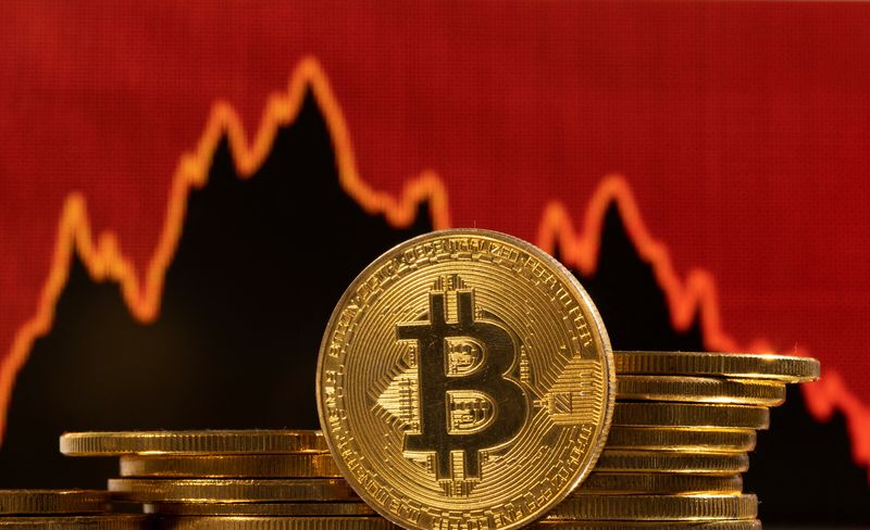 Bitcoin at risk: Interest rate cuts could spell doom for BTC, warns Hayes