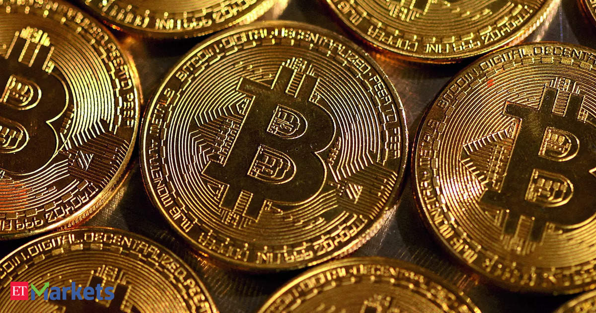 Bitcoin drops for fourth day even as global stocks hit records