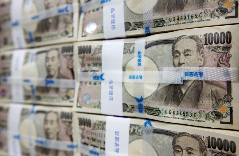 Asia FX slips as S Korean won slumps on political crisis; yen up on rate hike bets