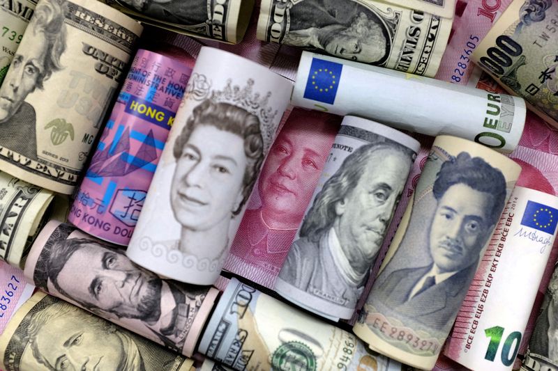 Global money market funds draw large inflows in the week to Oct. 2