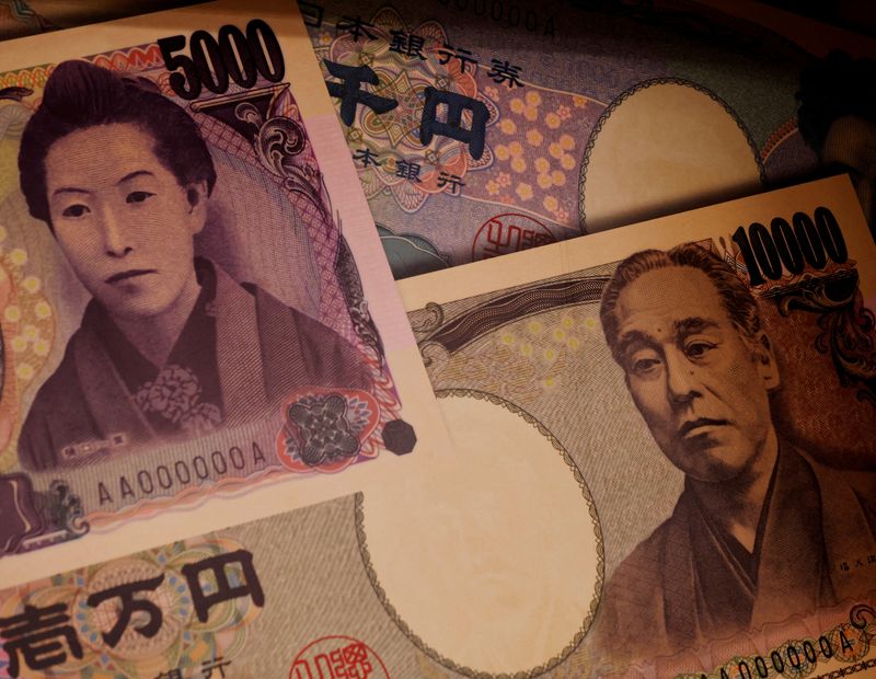 Japan keeps up yen warnings; 6 trillion yen, 2-day intervention suspected