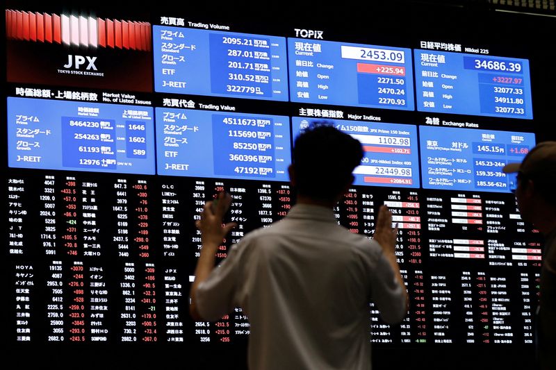 Japanese stocks see biggest weekly foreign inflows in six months