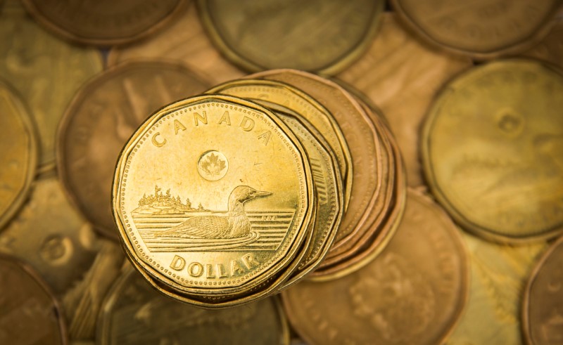 Macquarie sees stable USD/CAD trend, eyes 1.35 mid-year target