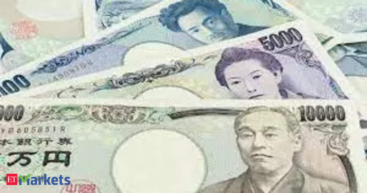 Yen sinks to 34-year low past 160 per dollar