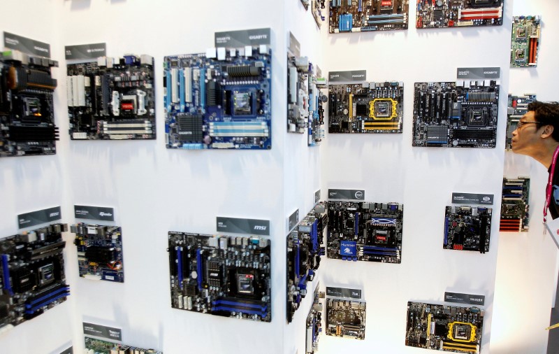 5 analysts weigh in on AMD's deal for ZT Systems