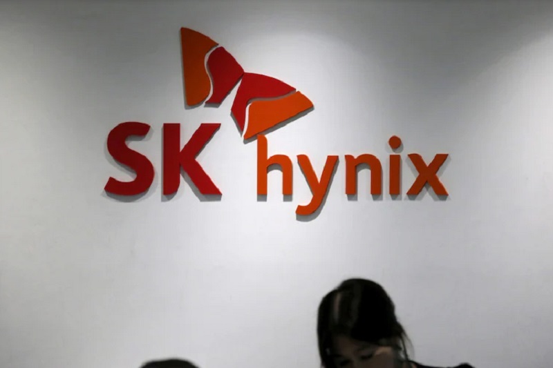 5 big analyst AI moves: SK Hynix hit by double downgrade; ADI named Top Semis Pick