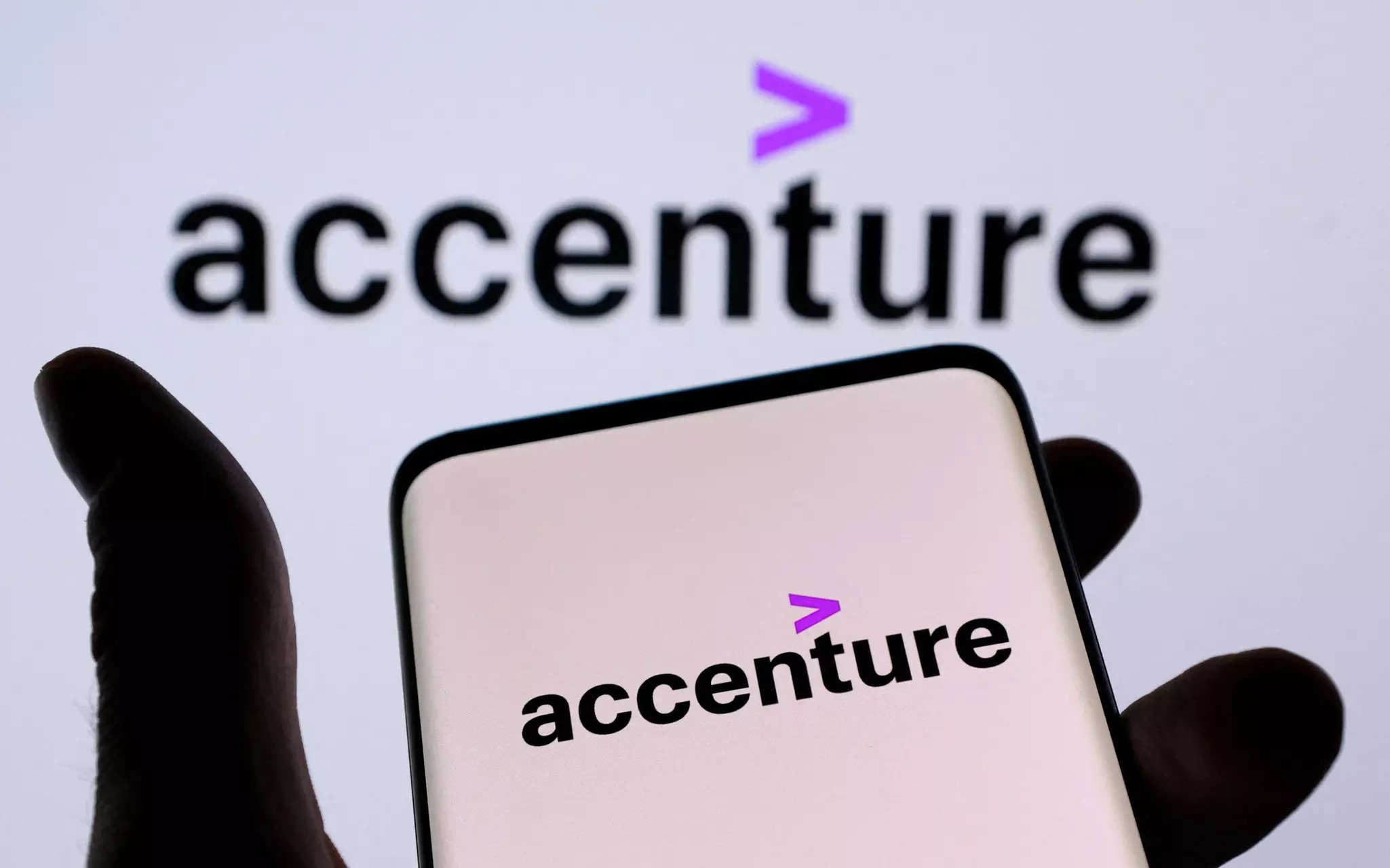 Accenture fans IT industry spending gloom with annual forecast cut