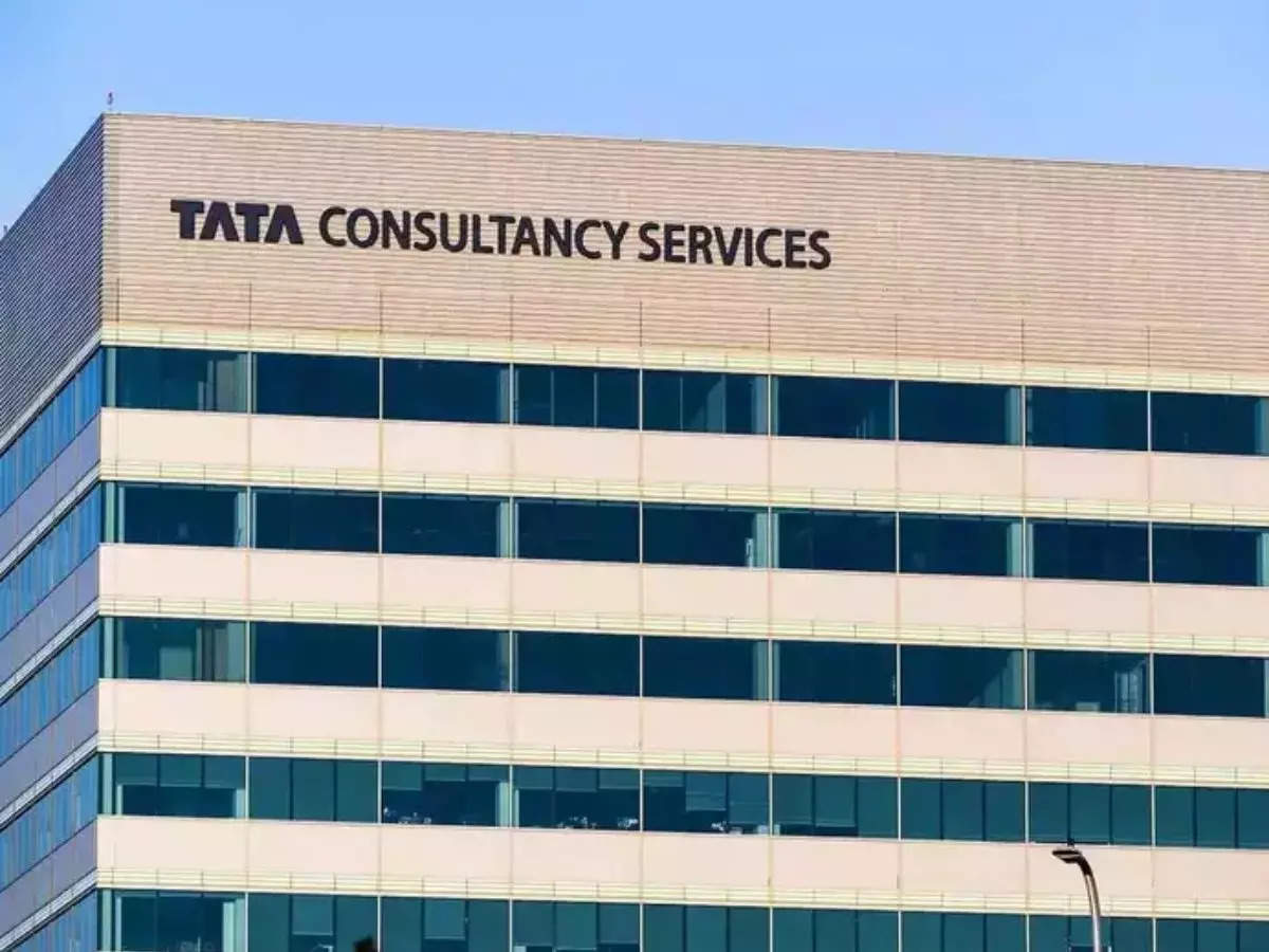 Accumulate TCS, breakout can give 60% upside: Analysts