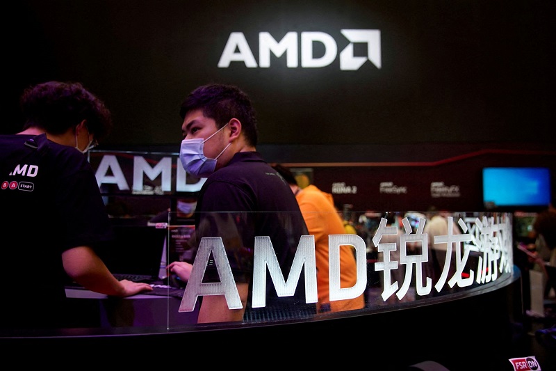AMD stock slumps over 9% as fourth-quarter guidance trails analysts' expectations