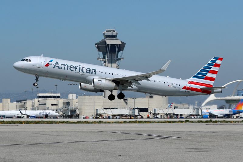 American Airlines raises Q4 adjusted earnings forecast
