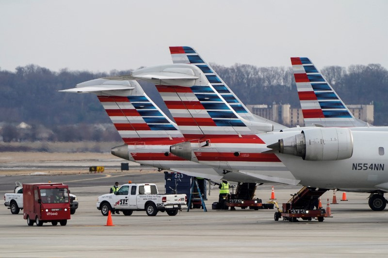 American Airlines seeks to delay resuming two daily China flights