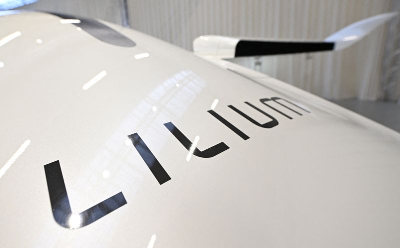 Analysis-Lilium's fall throws spotlight on air-taxi cash crunch