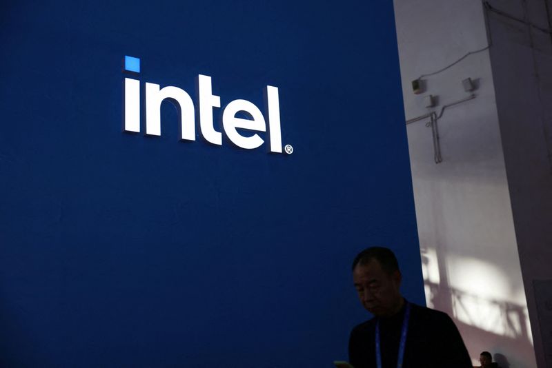 Apollo proposes $5 bln investment in Intel - Bloomberg