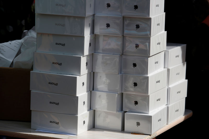 Apple making no change to its iPhone builds despite reports of weak demand