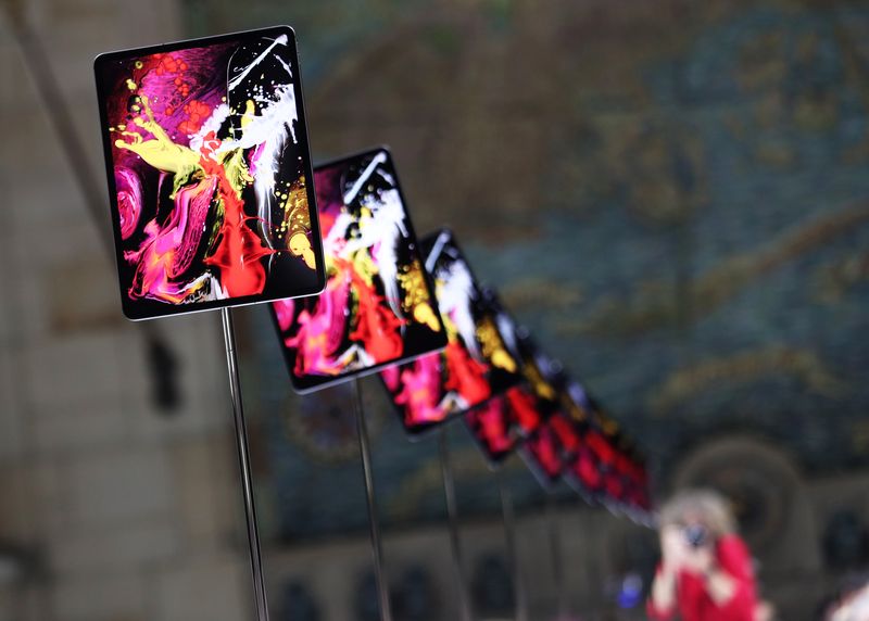 Apple stock falls as Barclays says iPhone 16 experiencing 'weak demand'