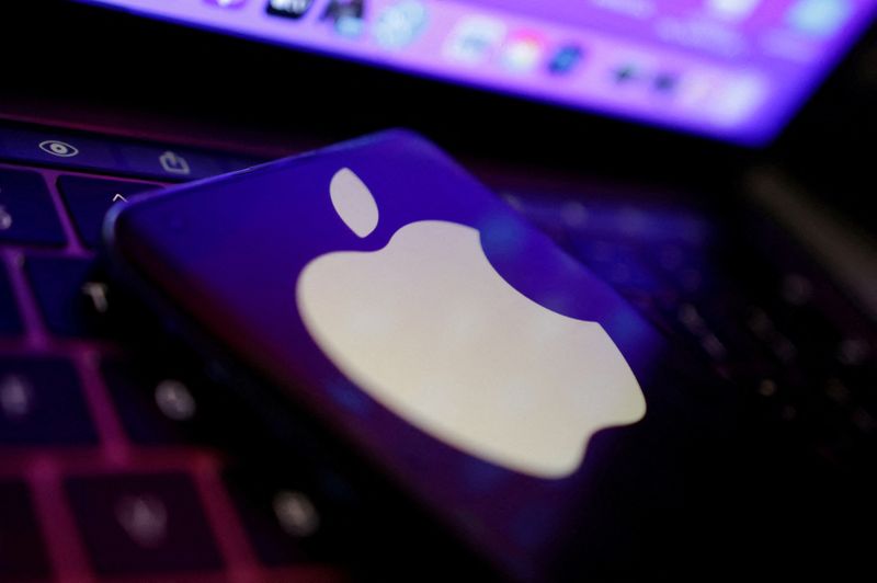 Apple urges judge to end US smartphone monopoly case