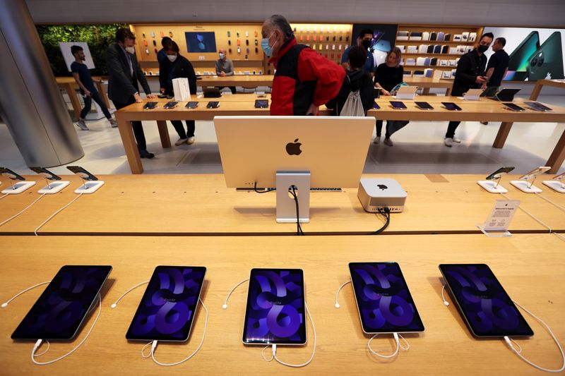 Are concerns over Apple iPhone lead times overdone? Bernstein weighs in