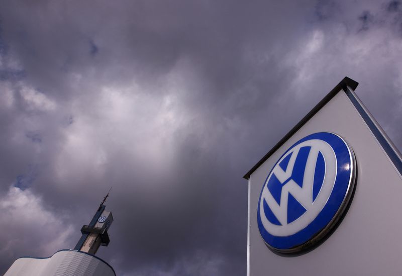 Auto dealer groups to challenge Scout Motors decision to sell directly to US consumers