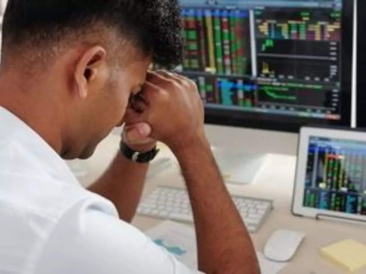 Bears growl! Sensex crashes 750 points, Nifty below 21,850