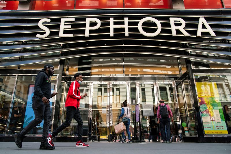 Beauty retailer Sephora cuts China jobs as market slumps