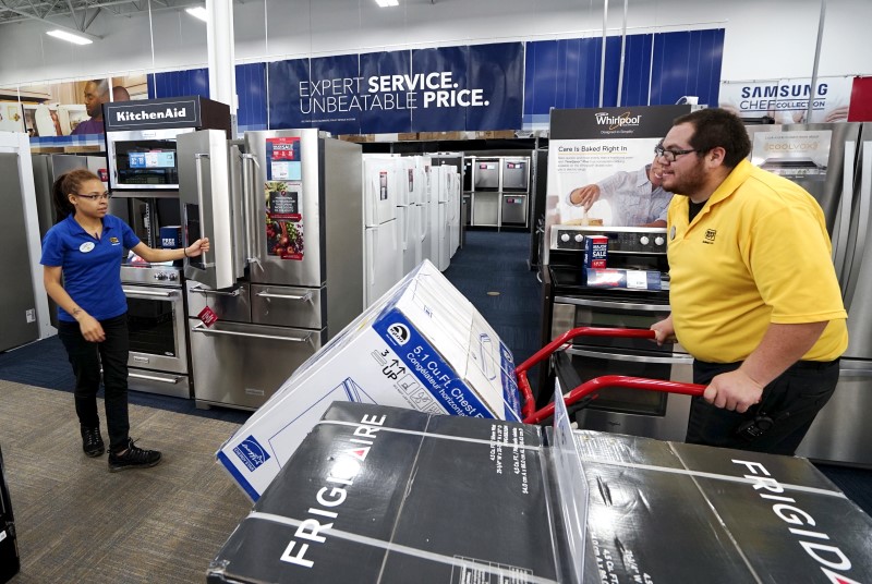 Best Buy stock pops on elevated profit outlook, solid Q2 results