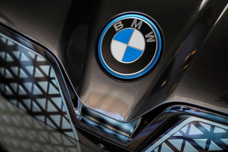 BMW plans to bring its first hydrogen car onto the market from 2028