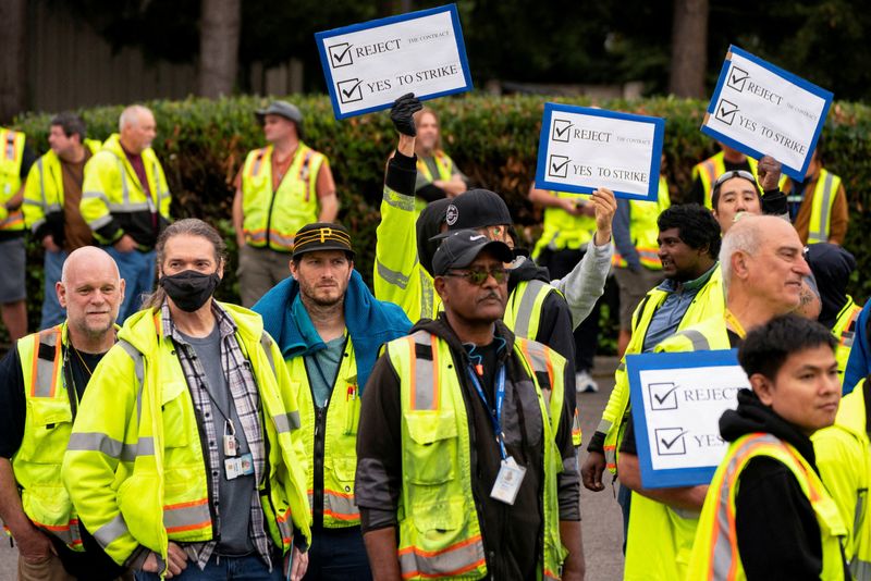 Boeing eager to return to union talks as strike shuts factories