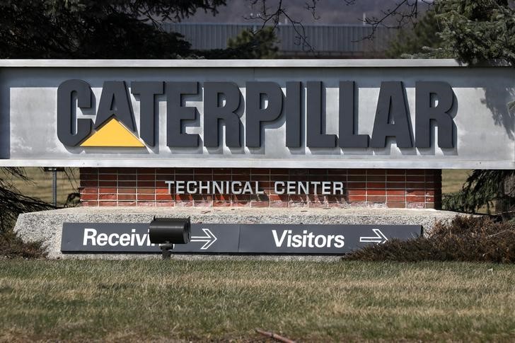 Caterpillar earnings missed by $0.18, revenue fell short of estimates