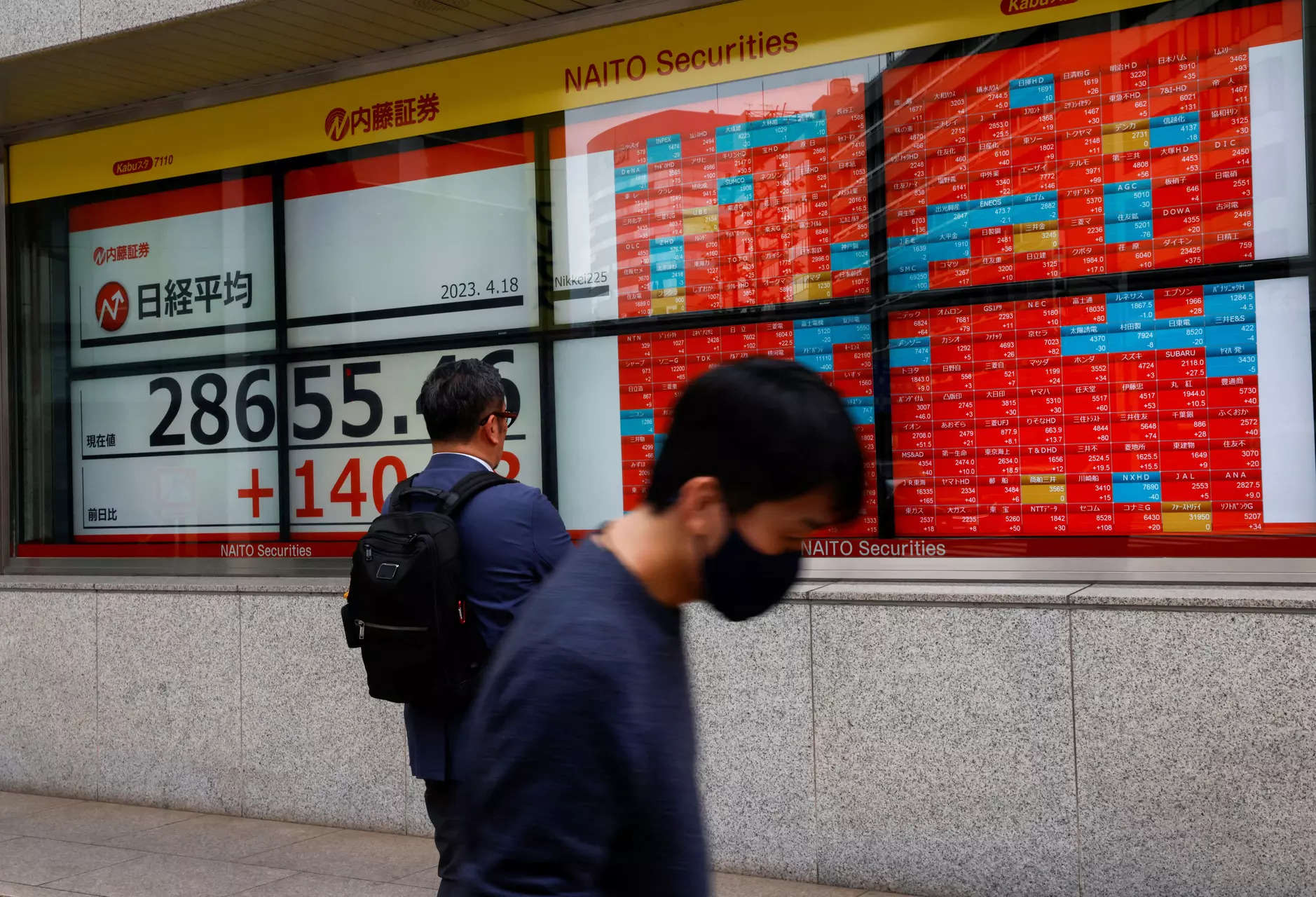 China stocks fall on economic data; HK jumps