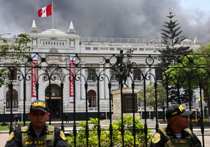 China's Xi arrives in Lima for APEC, to open Pacific megaport