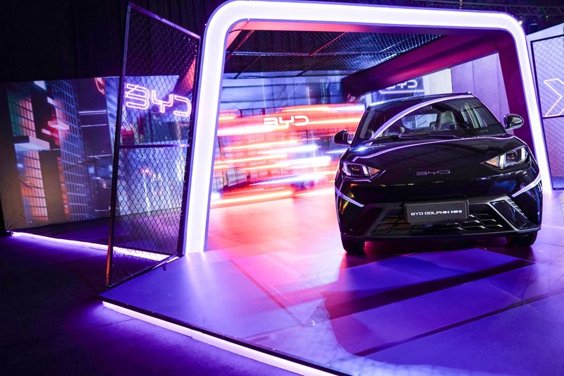 Chinese electric carmaker BYD sees EV Mexico sales ramping up to 100,000 in 2025