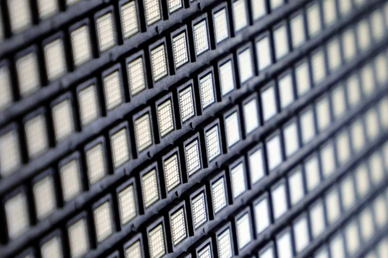 Citi sees more downside risk for chip stocks