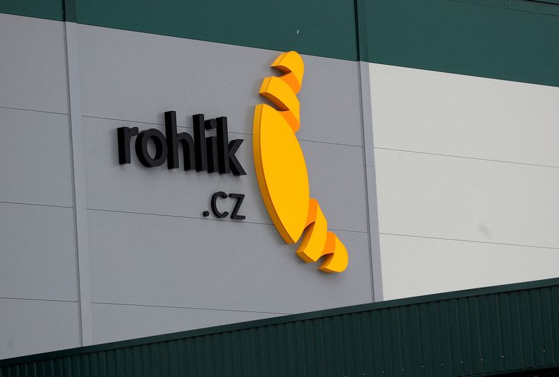 Czech online grocer Rohlik partners with Amazon in Germany