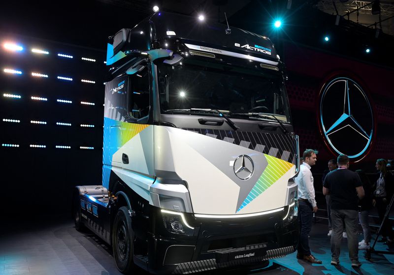 Daimler Truck Q3 sales drop 11%, dragged down by Mercedes brand, Asia