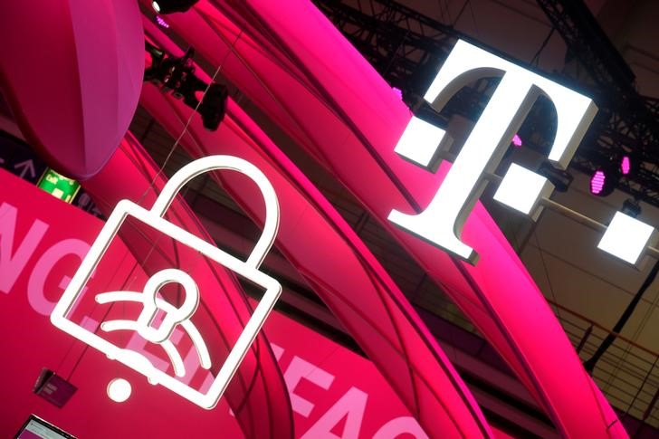 Deutsche Telekom shares down as its arm T-Mobile guides lower